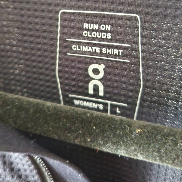 ON women's climate shirt black quarter zip Sweater Hiking Running Base Layer L - Picture 4 of 9